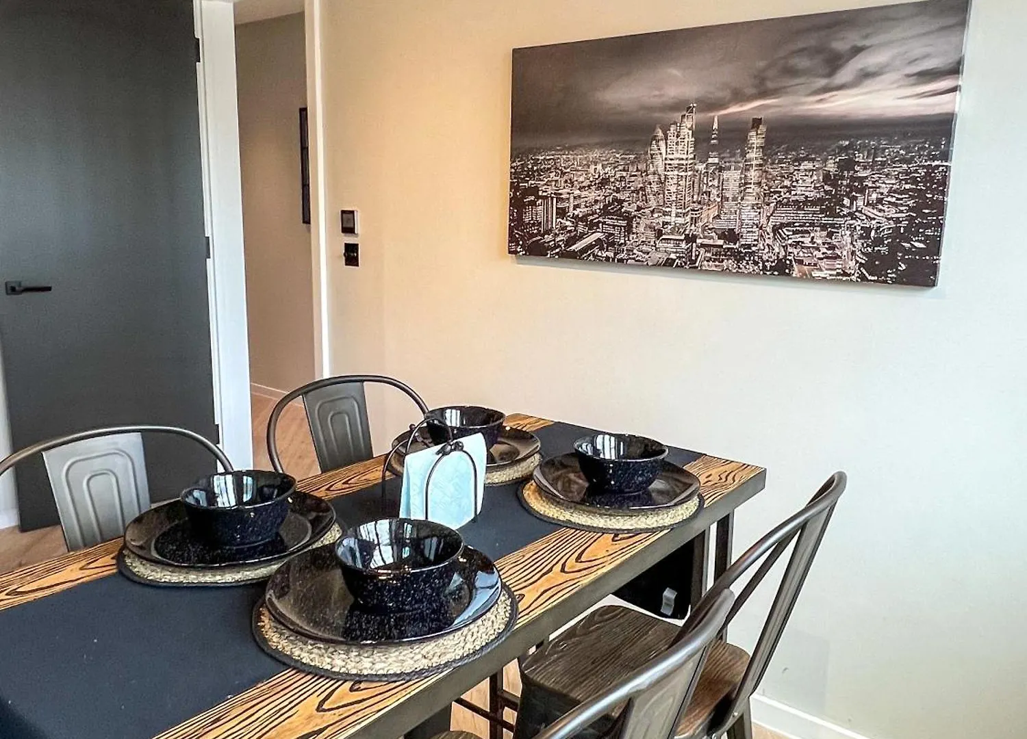 Luxury Apartment In The Heart Of London! London